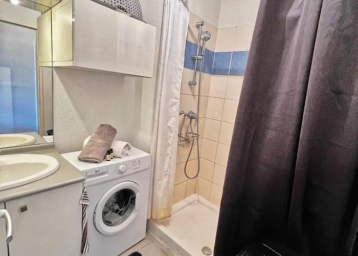 Grand Studio, Coin Nuit Separe, Terrasse Et Garage Privatif Royan