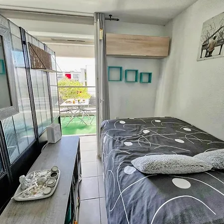 Grand Studio, Coin Nuit Separe, Terrasse Et Garage Privatif *